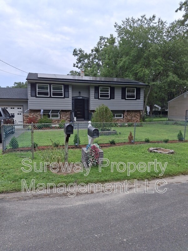 Building Photo - 211 California Trail