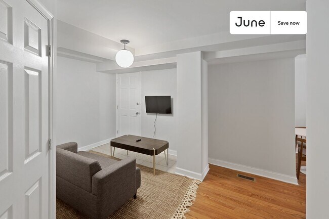 Foto del edificio - 1334 Newton St NE