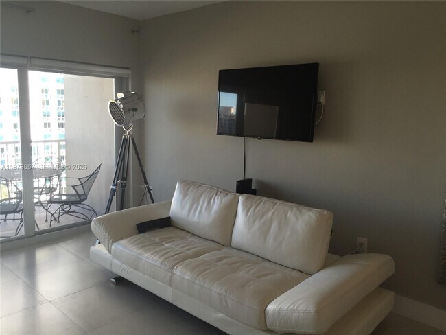 Foto del edificio - 1965 S Ocean Dr