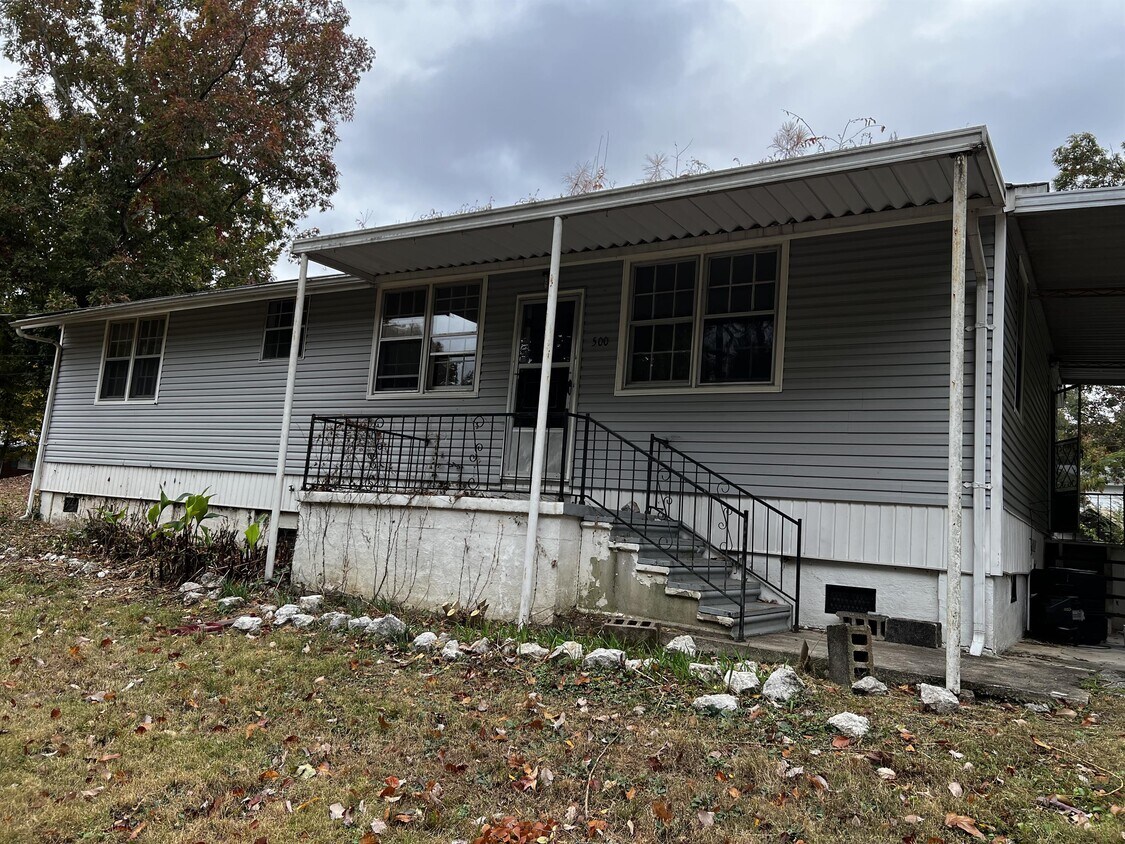 500 Fort Tralee Ct, Weaver, AL 36277 House Rental in Weaver, AL