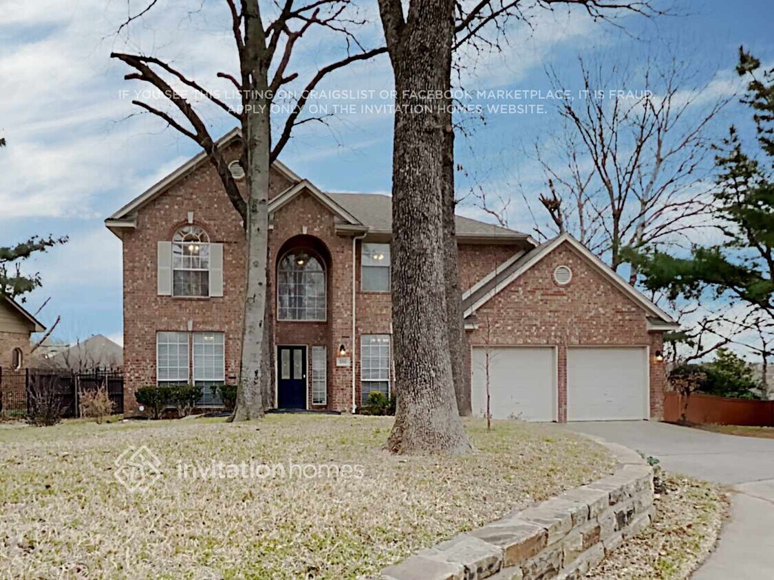 Primary Photo - 2702 Cobblestone Dr