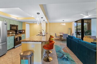 Building Photo - 500 Egret Cir