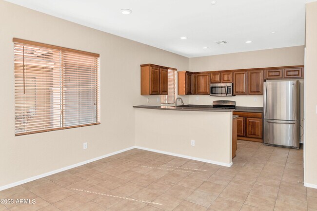 Building Photo - 40291 N La Cantera Dr