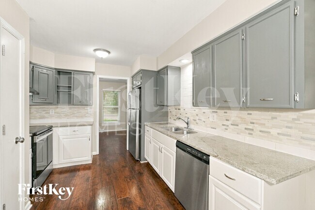 Foto del edificio - 2412 Bridger Dr