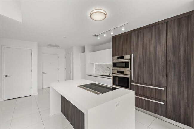 Foto del edificio - 851 NE 1st Ave