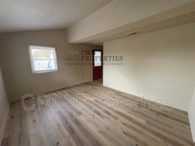 Foto del edificio - 2522 N Webster St