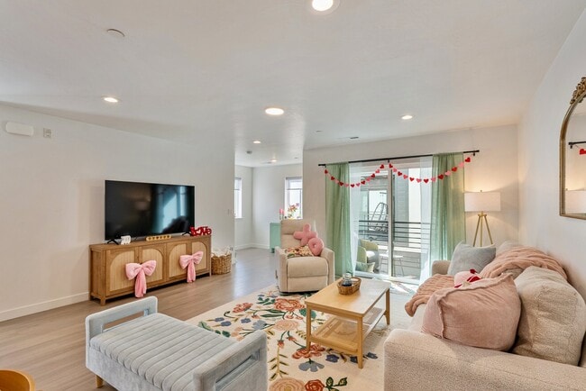 Photo - 1590 S 900 W Townhome