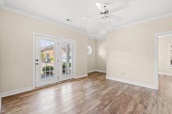 Foto del edificio - 2057 Silvercrest Dr