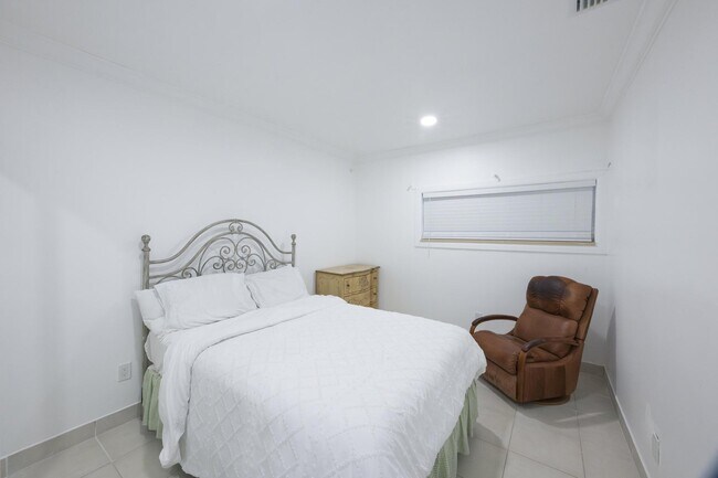 Building Photo - 4591 Purdy Ln