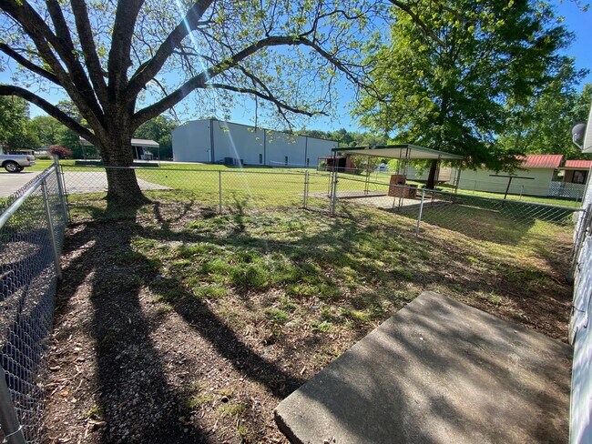 Building Photo - 1306 B Church Avenue SE