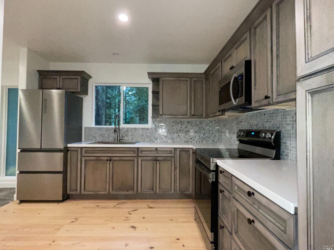 15090 Rio Nido Rd Unit 2, Guerneville, CA 95446 Apartment for Rent in