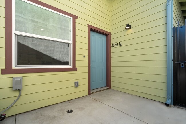 Building Photo - 5333 Monte Vista St