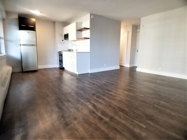 Building Photo - 1365 St Nicholas Ave