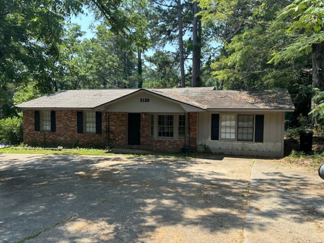 Primary Photo - 3130 Weems Rd