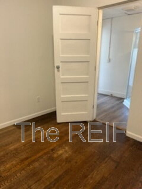 Foto principal - 1025 N Washington Ave