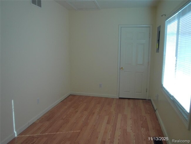 Building Photo - 17048 Lowell St