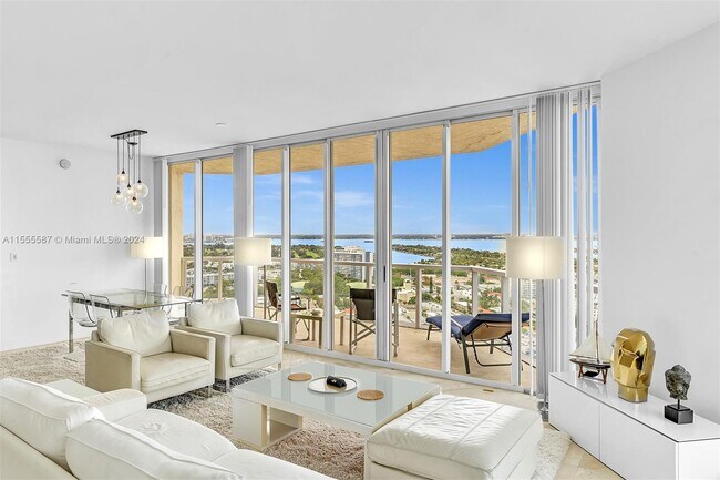 Foto del edificio - 7330 Ocean Terrace