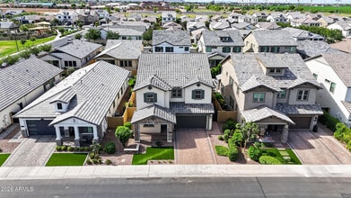 Building Photo - 2141 E Flamingo Way
