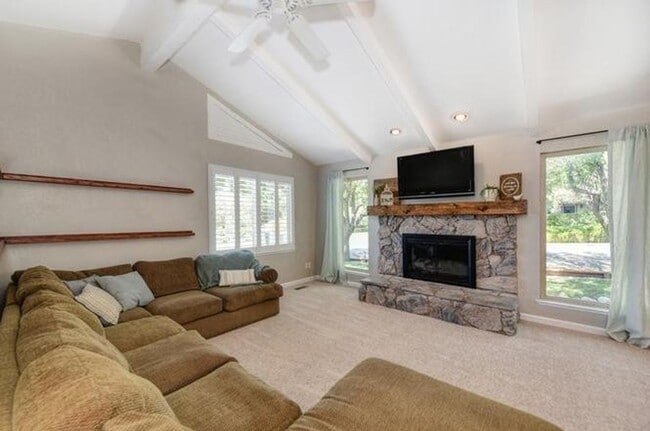 Foto del edificio - SKYRIDGE HOUSE