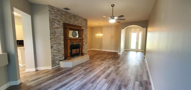 Foto del edificio - 175 NW Swann Mill Cir