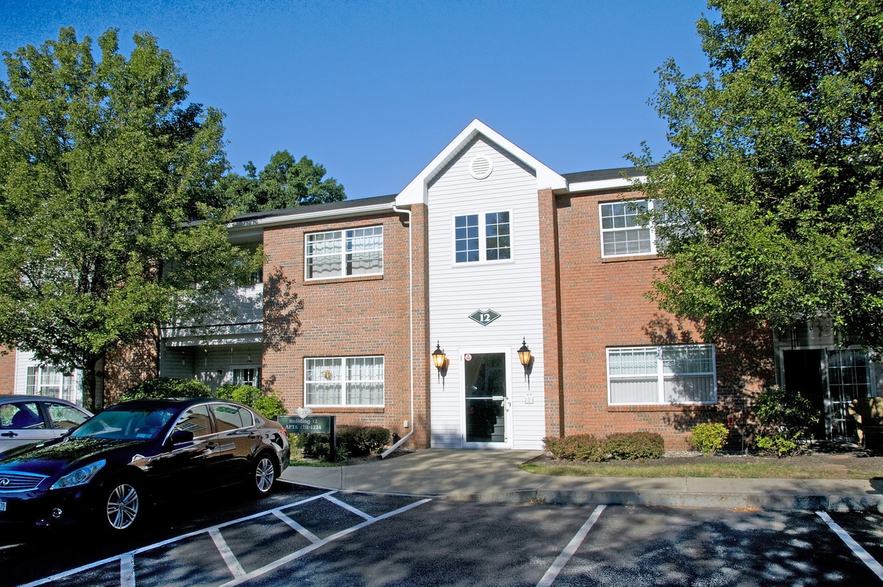 Apartment Building - Partridge Hill Apartments