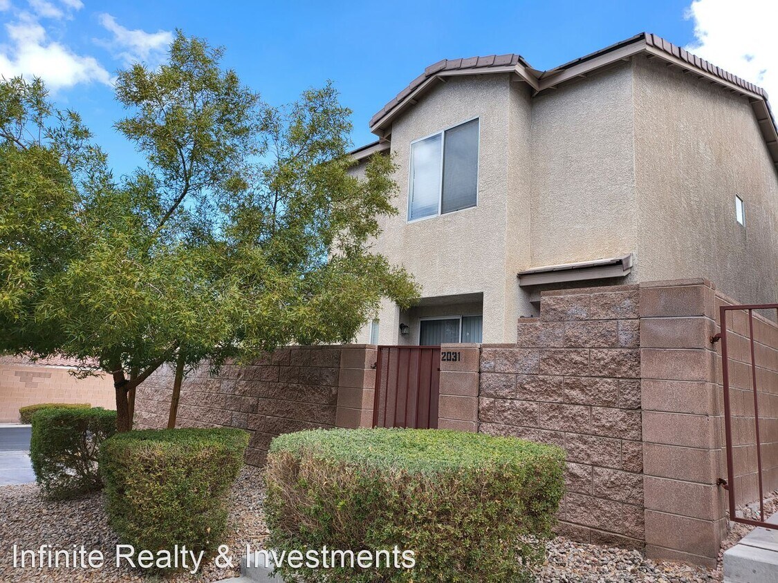 3 br, 2.5 bath House 2031 William Holden... House Rental in Las