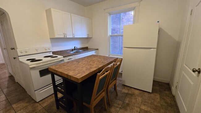 Photo du bâtiment - 30 Arthur Ave S