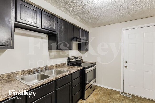 Foto del edificio - 8041 E 34th St