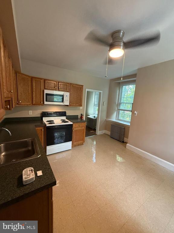 Foto del edificio - 72 Park Ln
