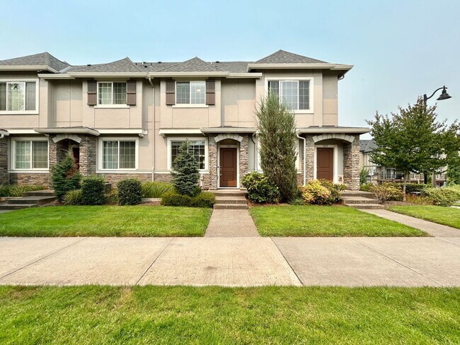 Foto del edificio - Stunning 2 Bed, 2.5 Bath Craftsman Townhome with Community Amenities!