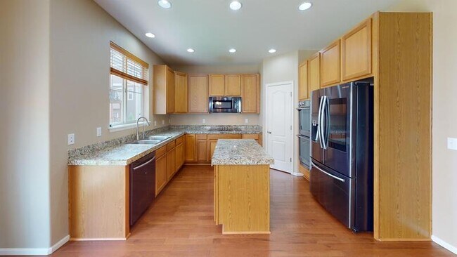 Building Photo - 6677 Maple Stone Ln