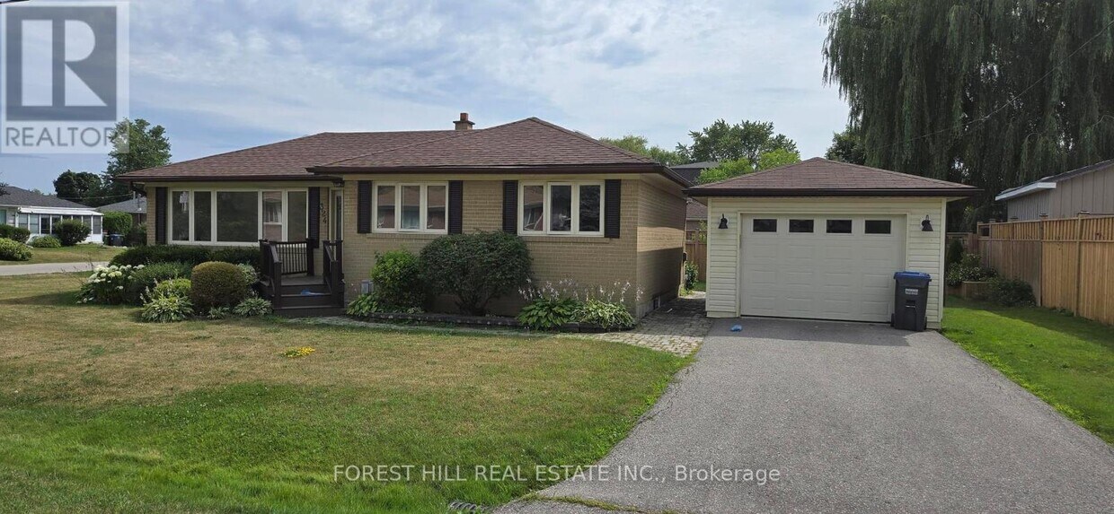 Primary Photo - 324 Henderson St