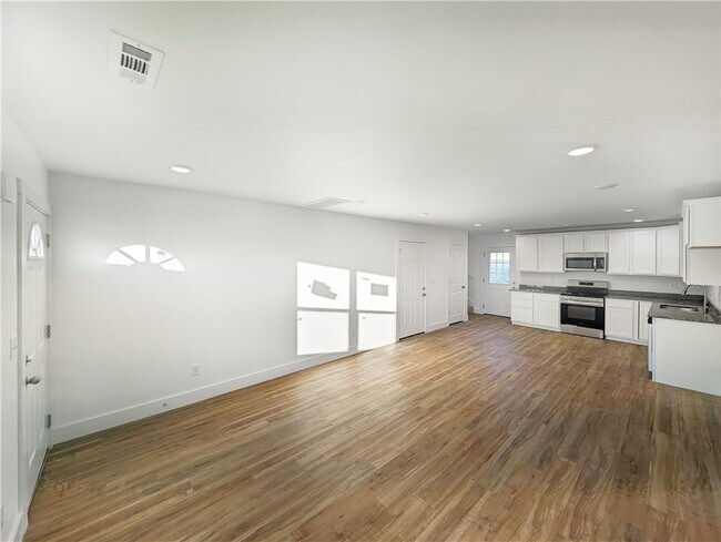 Building Photo - 1206 Nedra Dr