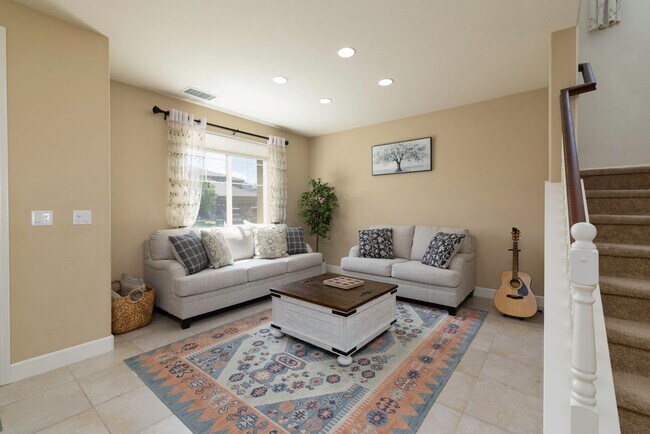 Foto del edificio - Spacious Home in Damonte Ranch - Large Bac...