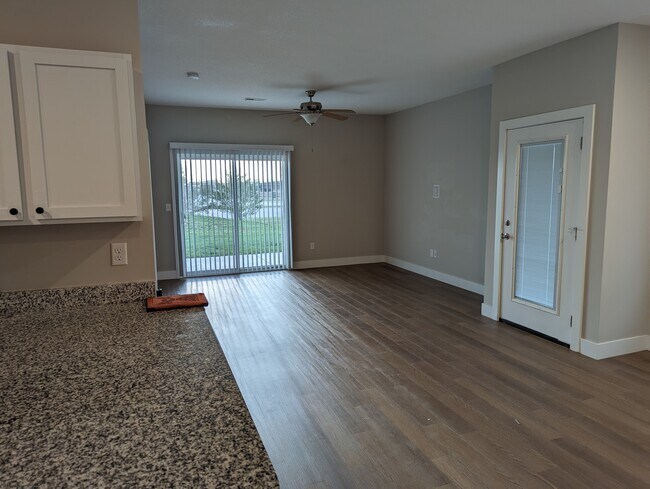 Foto del edificio - 8012 E 34th Ct S