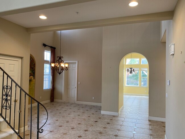 Building Photo - 1923 Nicosia Ct