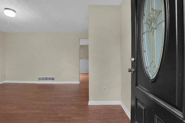 Foto del edificio - 2464 Queenswood Dr