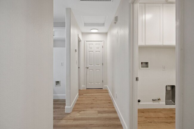 Foto del edificio - NE Visalia home coming soon