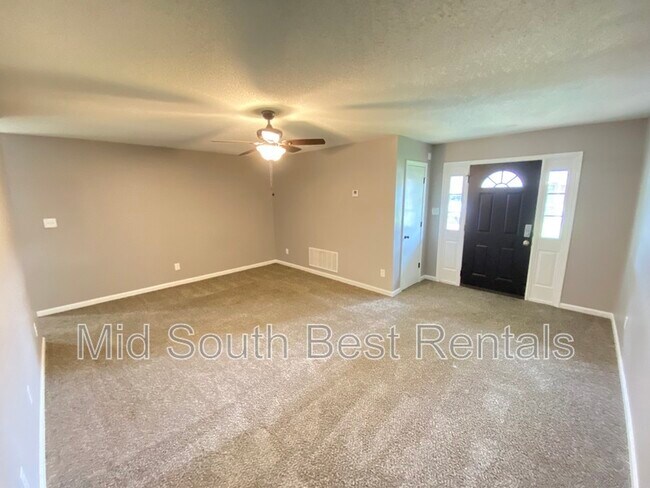 Foto del edificio - 5266 Bucksport Ln
