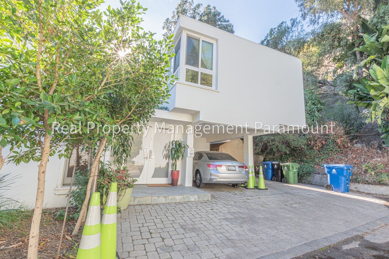 1909 N Beverly Dr, Beverly Hills, CA 90210 House Rental in Beverly
