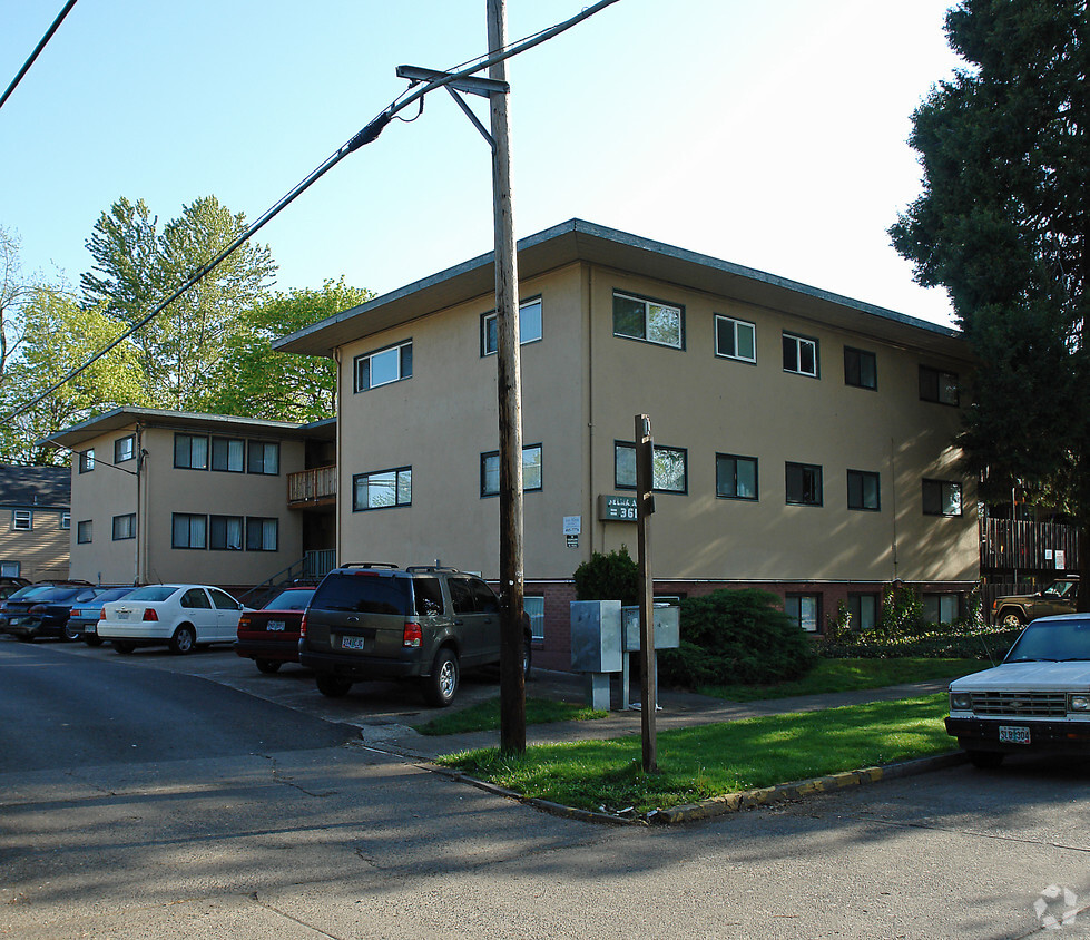 Primary Photo - Selma Apartments