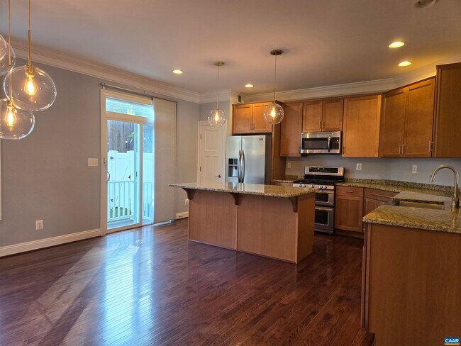 Building Photo - 2140 Avinity Loop