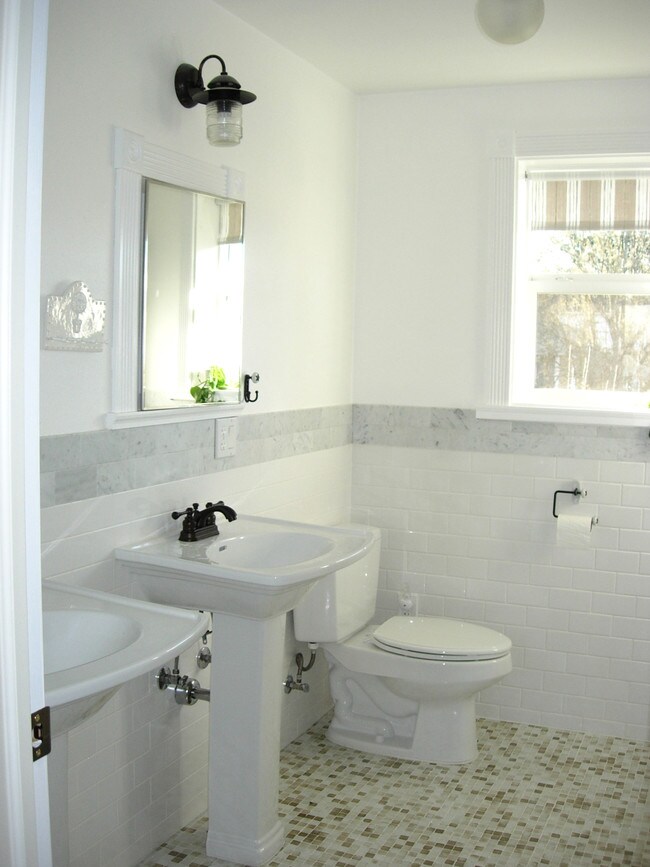 Foto del edificio - 1228 Cornell St