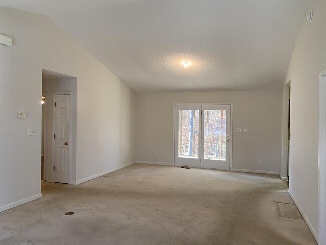 Foto del edificio - 129 Golanvyi Trail