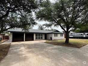 Building Photo - 2110 Westbrook Ave