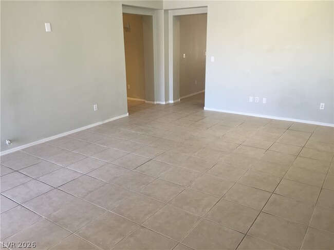 Building Photo - 4371 Mesa Hill Dr
