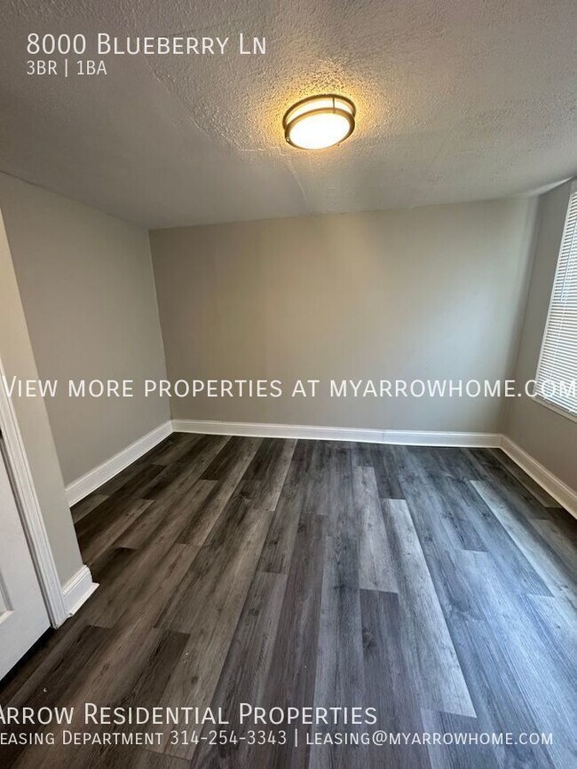 Foto del edificio - 8000 Blueberry Ln
