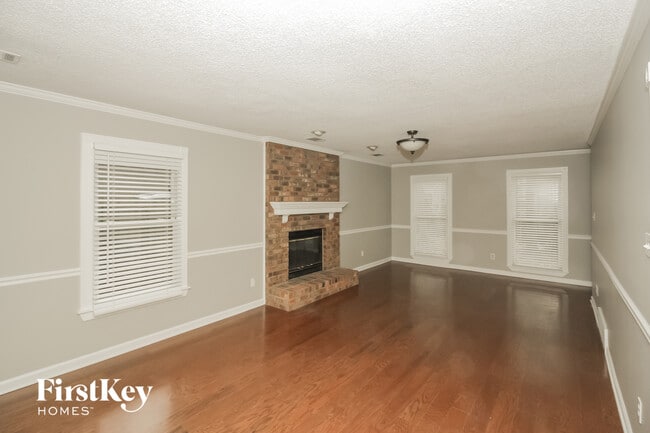 Building Photo - 980 Yorktown Rd