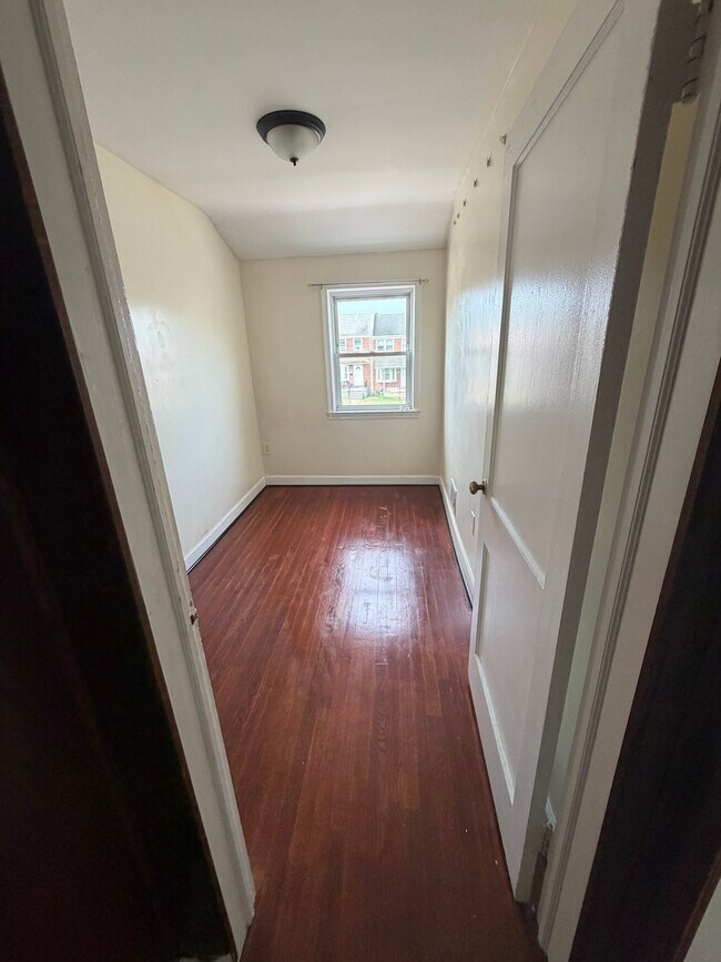 Foto del edificio - 7926 Kavanagh Rd