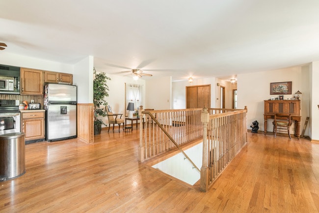 Building Photo - 145 Buena Vista Dr